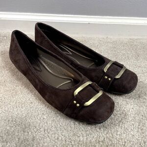 Trotters Brown Gold Flats Square Toe Y2K Womens Size 9.5 Buckle Slip In Comfort